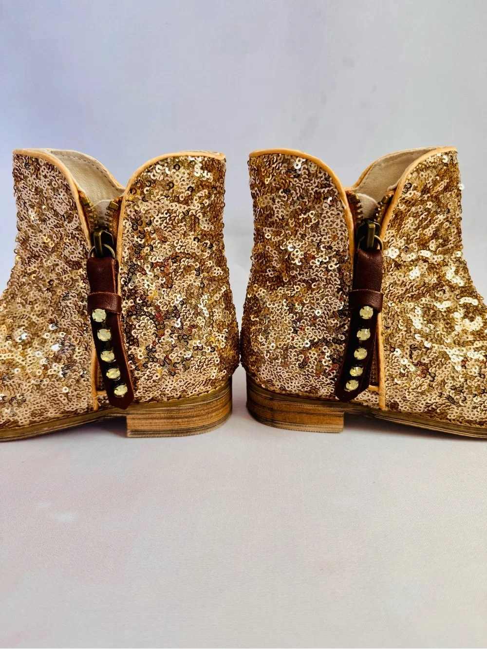 Joyfolie Arya Boots in Gold